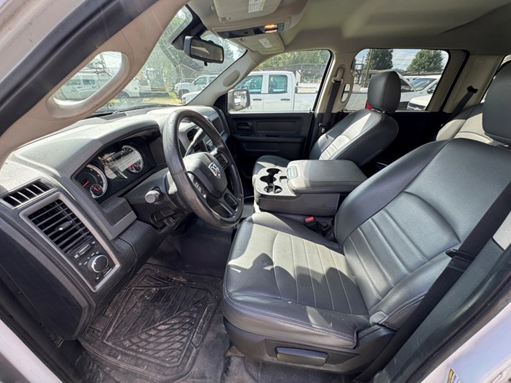 2016-ram-1500-crew-cab-pickup 218,682-miles-showing-- 3c6rr6kt9gg194015-image-5