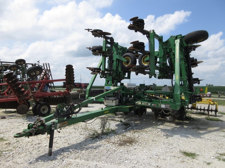 john-deere-2510-image-1