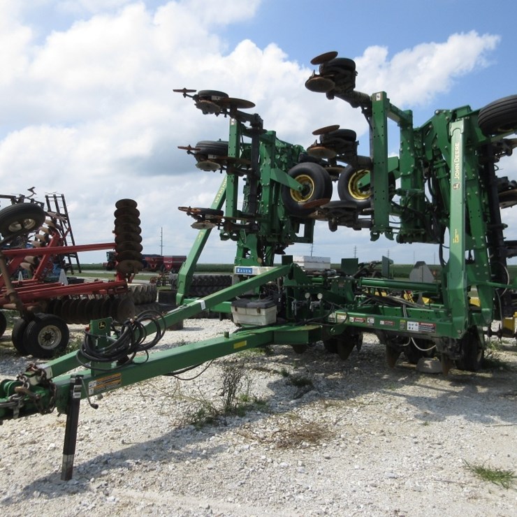 JOHN DEERE 2510