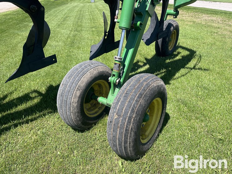 2015-john-deere-3710-image-14