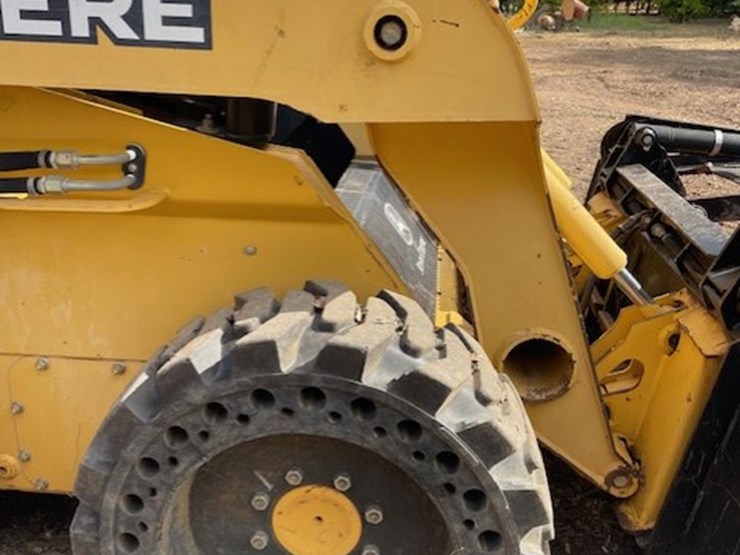 2005-john-deere-317-image-11