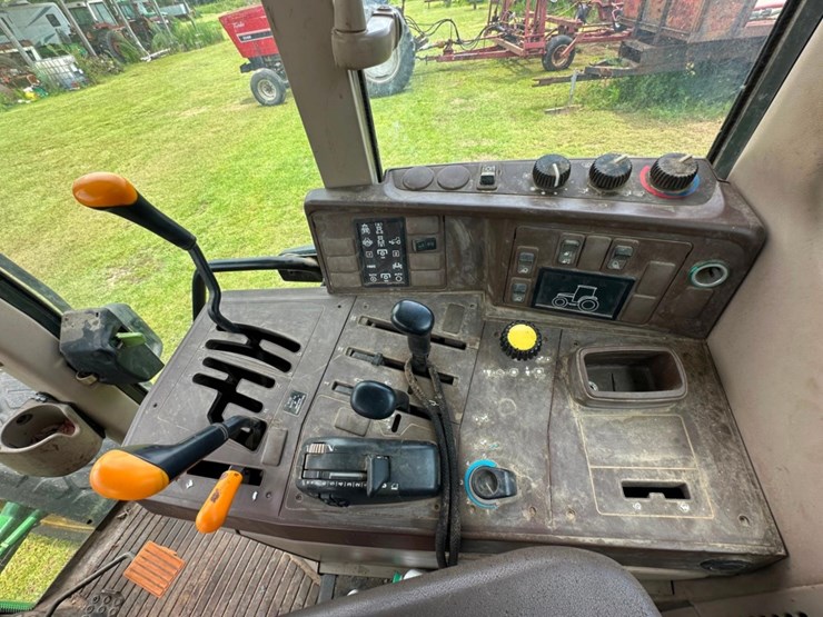 2004-john-deere-6220-image-25