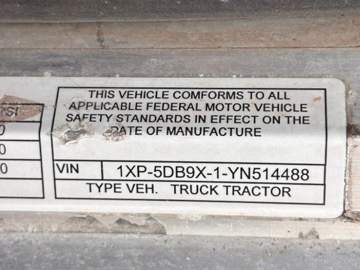 2000-peterbilt-379-image-94