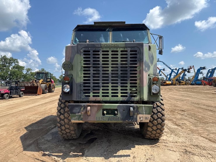 2000-oshkosh-m1070-image-3