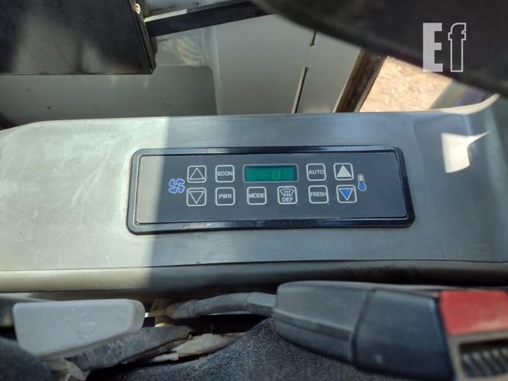 takeuchi-tb1140-image-12