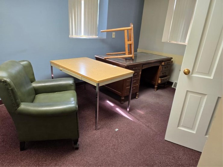 #2524-•-office-items-to-be-sold-onsite-only-image-18