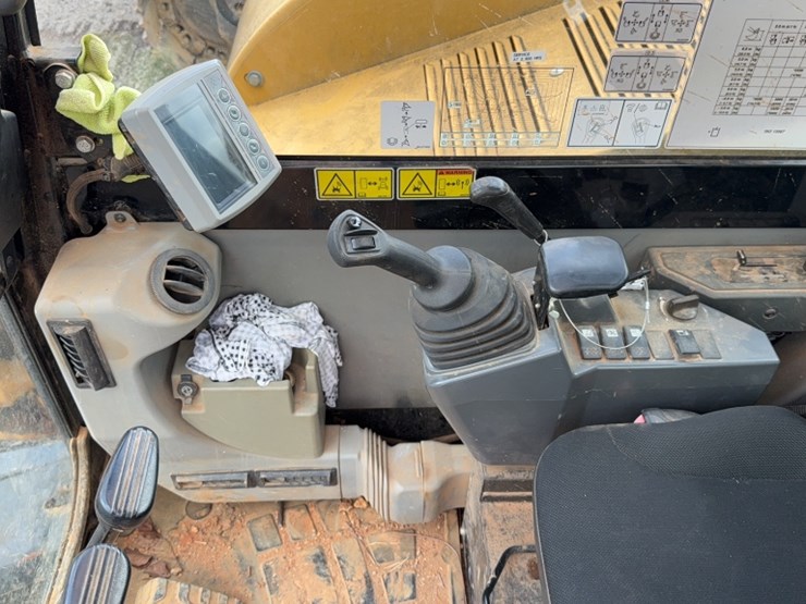 caterpillar-308e2-cr-image-17