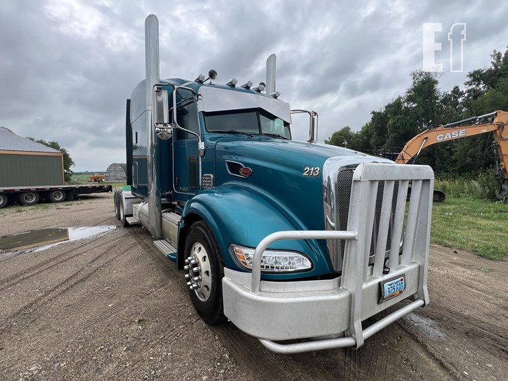 2013-peterbilt-386-image-3