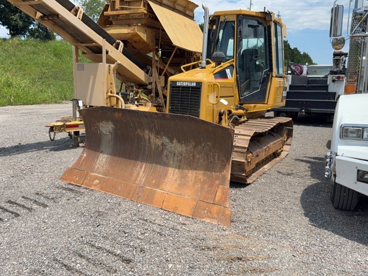 2004-caterpillar-d5g-xl-image-1