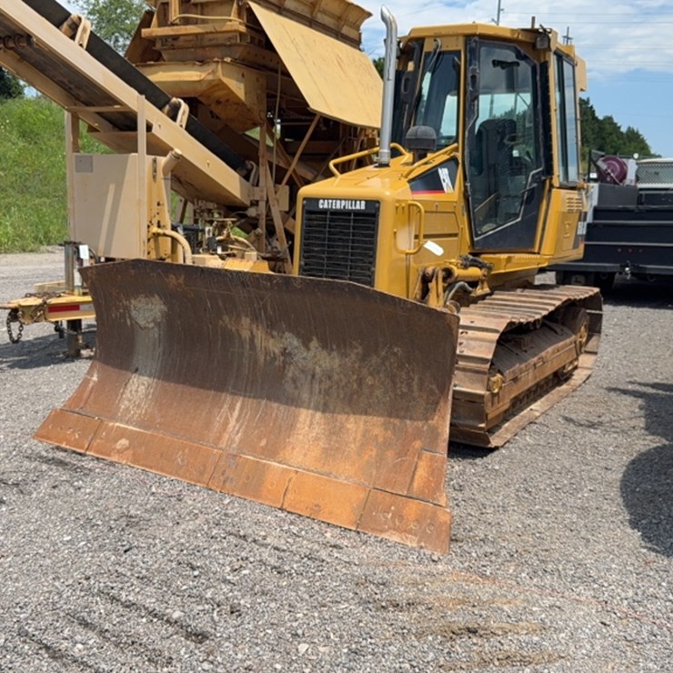 2004 CATERPILLAR D5G XL