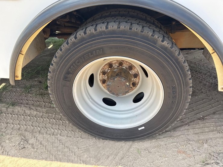 2013-ford-f550-image-9