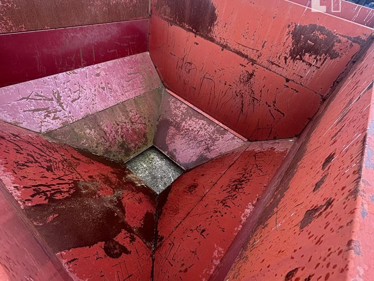 m&w-little-red-wagon-image-5