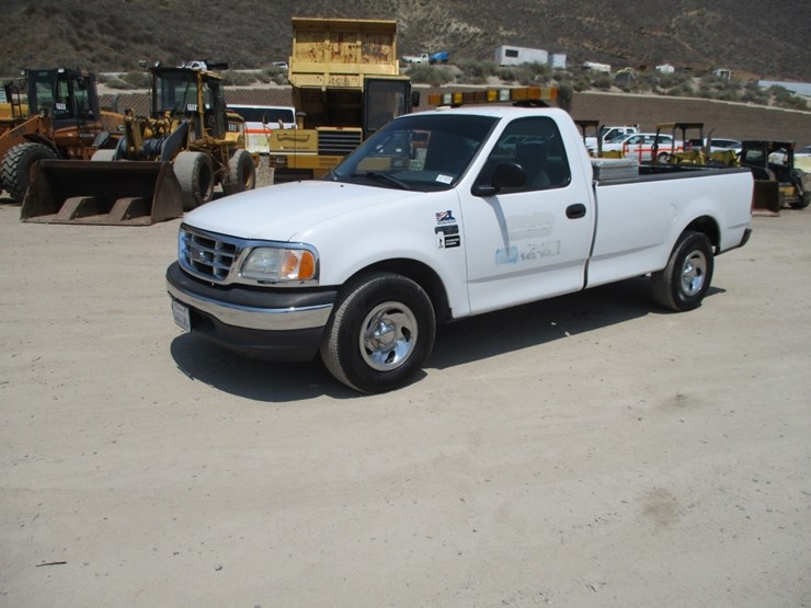 2003-ford-f150-xl-image-1