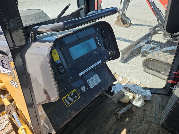 2016-deere-450j-lgp-image-14