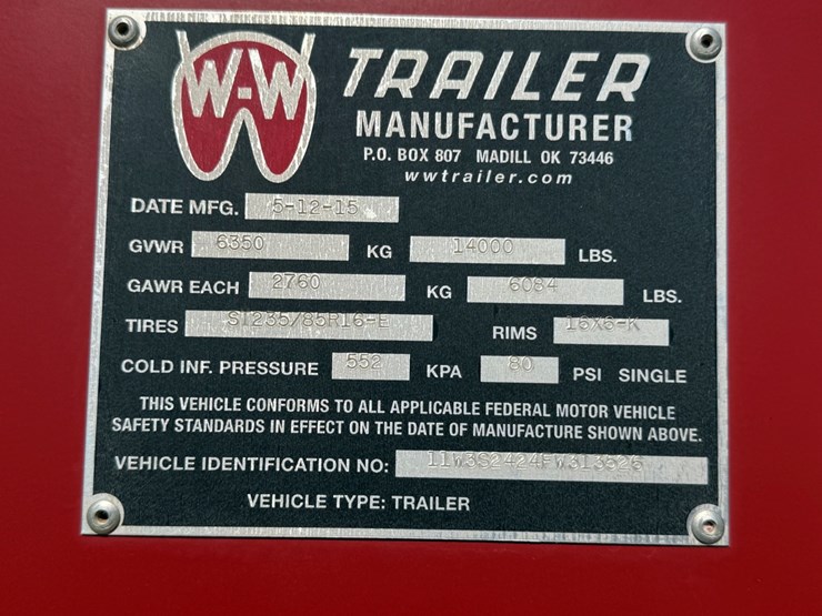 #18-•-2015-ww-livestock-trailer-image-3