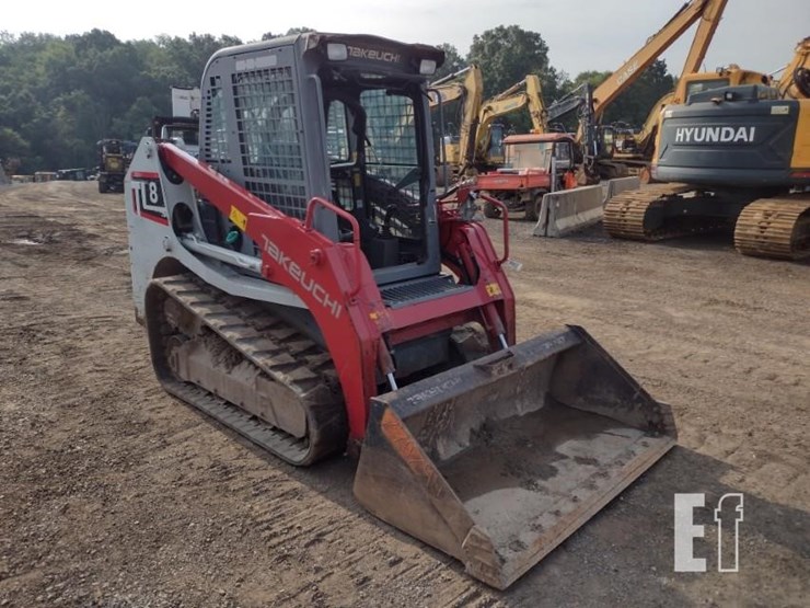 2020-takeuchi-tl8-image-39