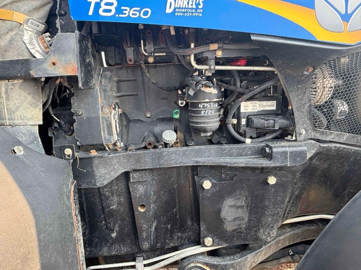 2012-new-holland-t8.360-image-18