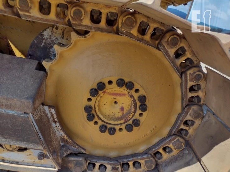 2016-deere-650k-image-22