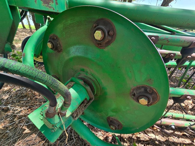 john-deere-700-image-27