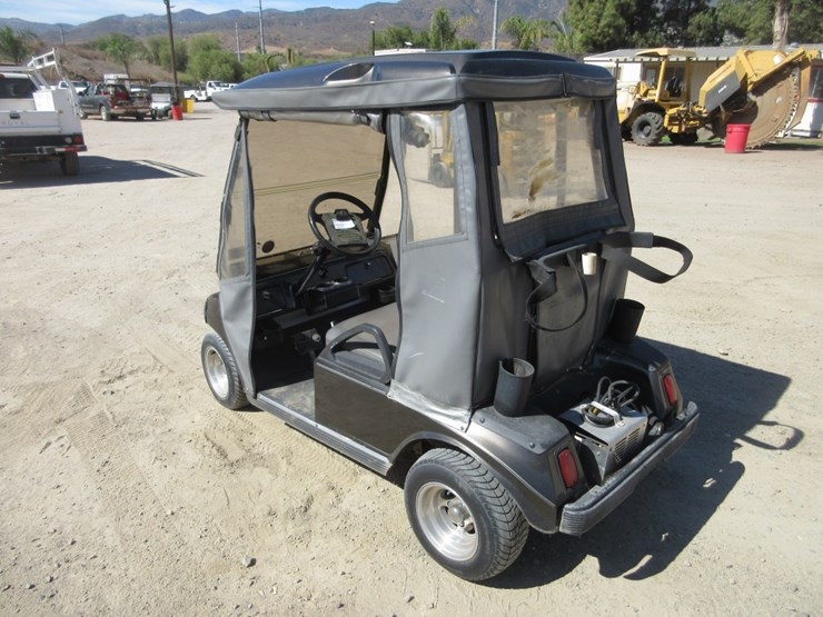 club-car-golf-cart,-image-2