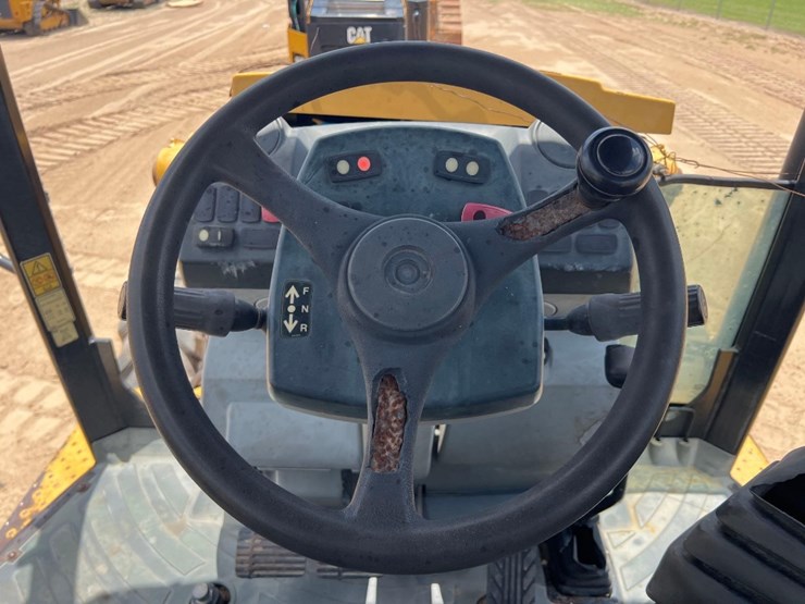 2013-caterpillar-420f-image-39