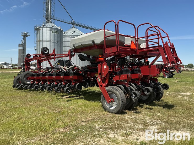 2011-case-ih-1250-image-7