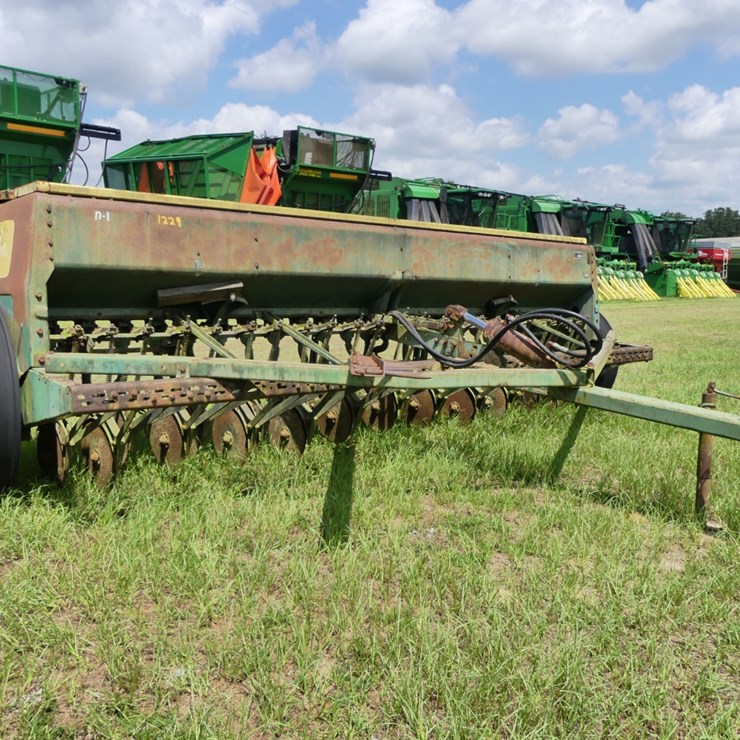 JOHN DEERE 8300