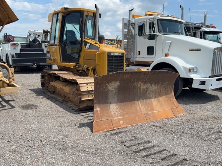 2004-caterpillar-d5g-xl-image-3
