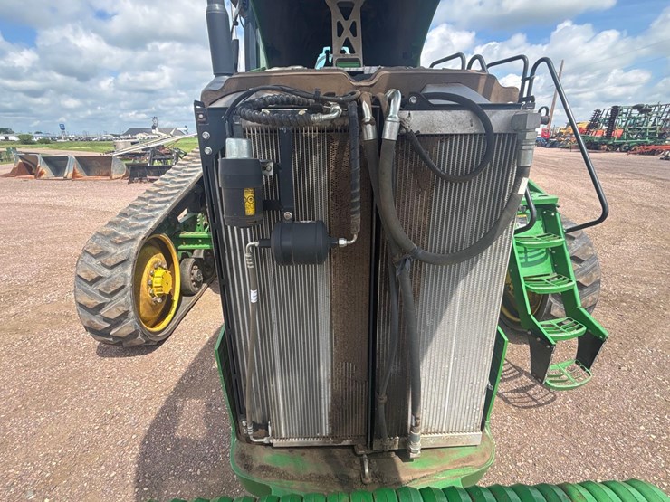 2013-john-deere-8360rt-image-22