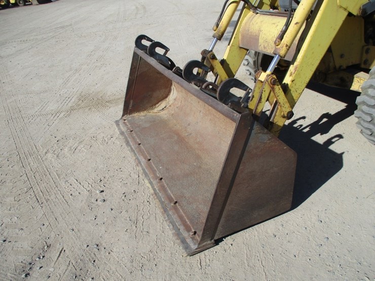 new-holland-545d-image-14
