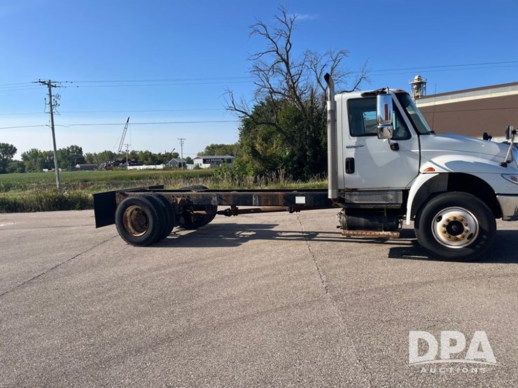 2012-international-durastar-4400-image-14