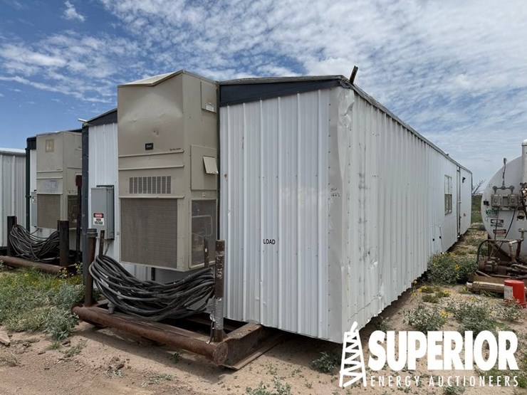 (r18-23a)-ameritech-14'w-x-56'l-crew-house,-w/-(2)-image-2