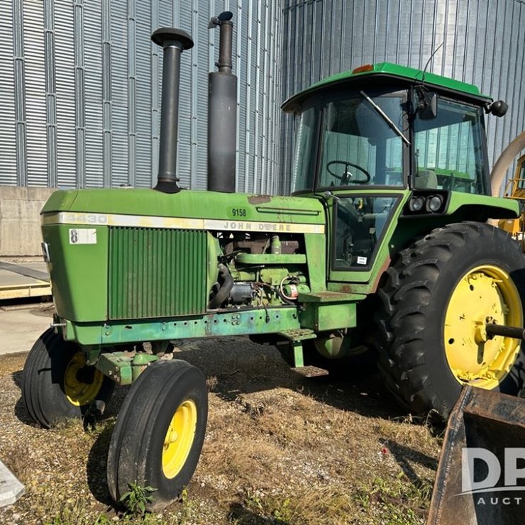 1975 JOHN DEERE 4430
