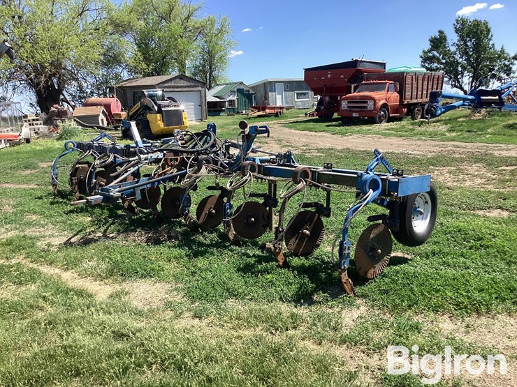 9-shank-folding-anhydrous-applicator-image-9