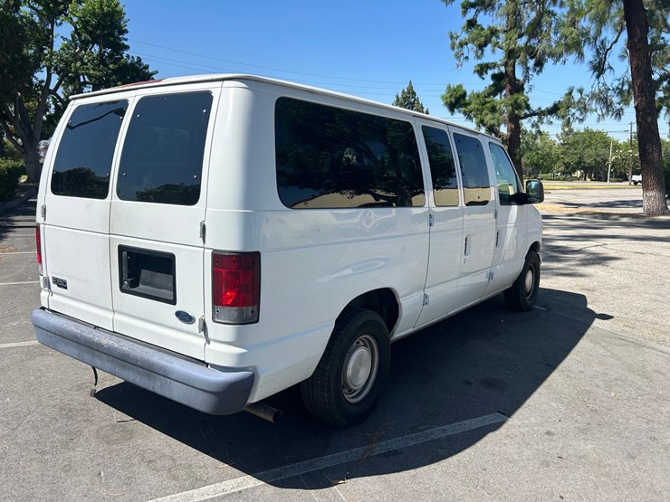 2003-ford-e150-image-4
