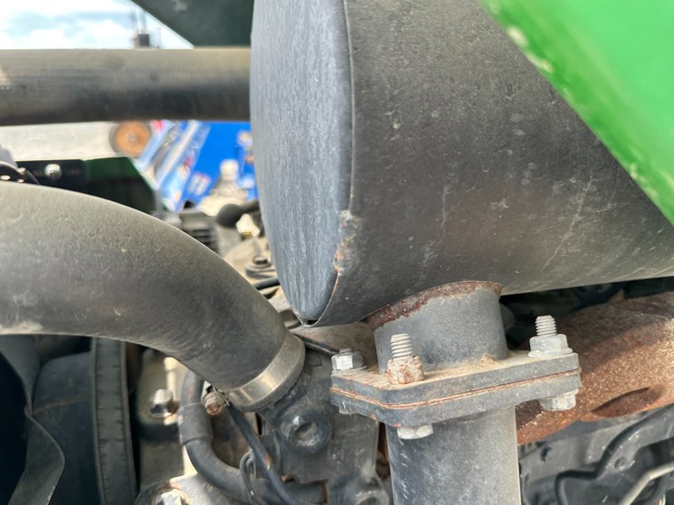 2005-john-deere-5205-image-37