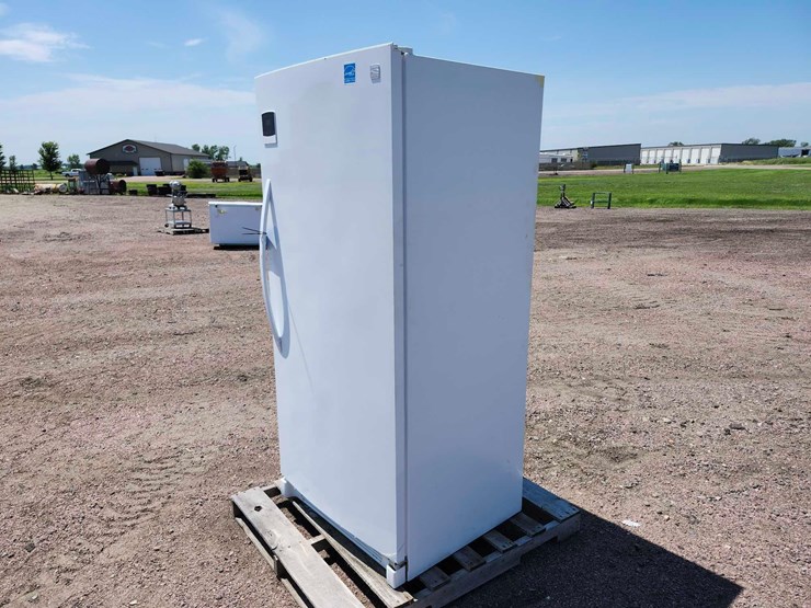 kenmore-standing-freezer-image-1