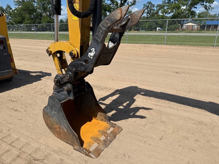 2015-caterpillar-305e2-cr-image-28