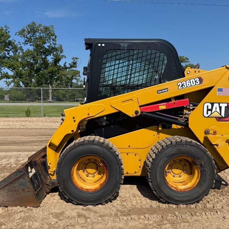 2019 CATERPILLAR 236D3