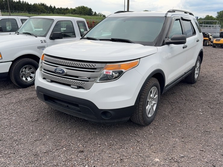 2013-ford-explorer-image-1