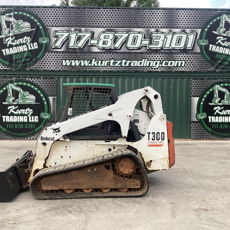 2004 BOBCAT T300