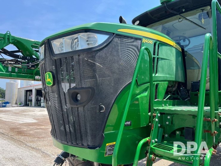 2020-john-deere-r4045-image-30