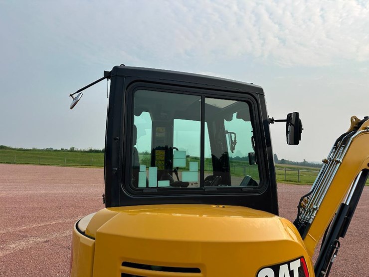 2020-caterpillar-303-image-17