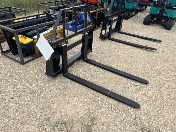 mower-king-ss-pallet-forks-image-2