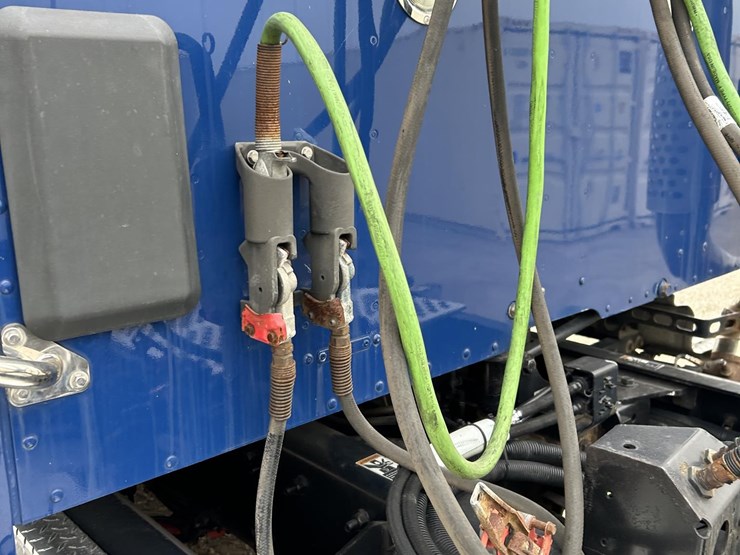2018-kenworth-t680-image-24
