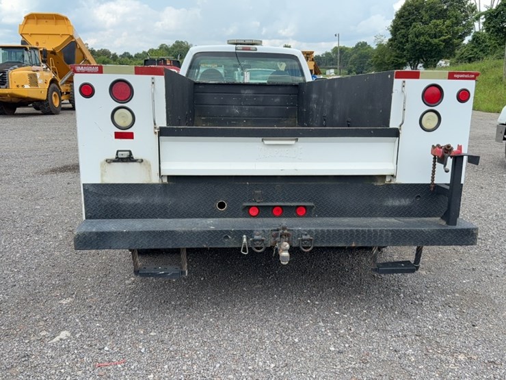 2010-ford-f450-image-9