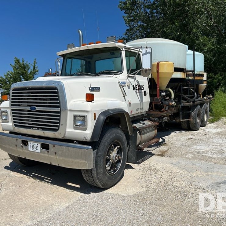 1991 FORD L8000