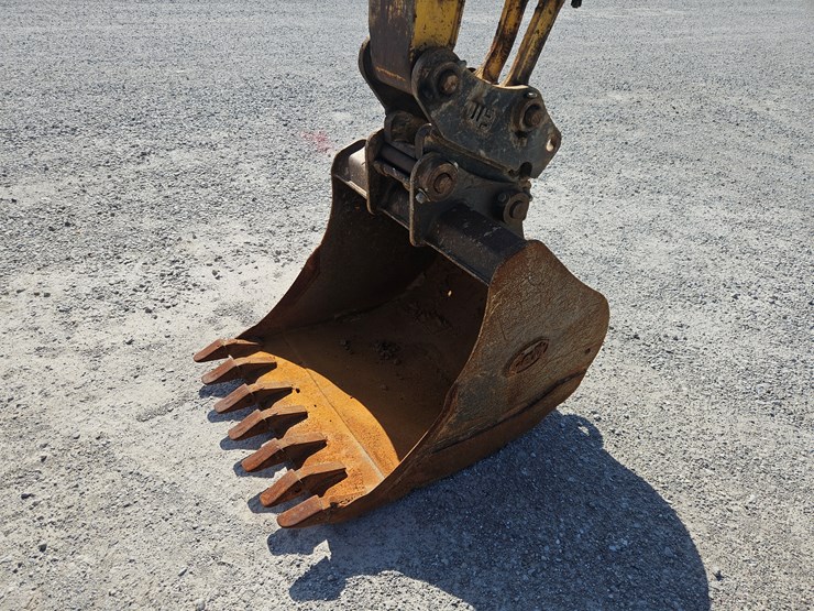 2017-komatsu-pc88mr-10-image-23