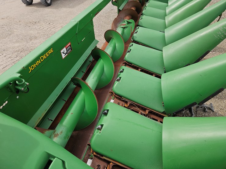 2011-john-deere-608c-image-12