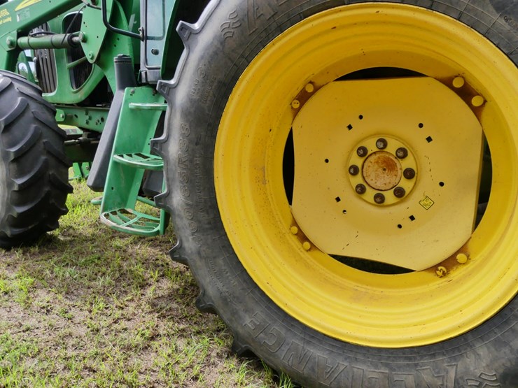 2022-john-deere-6140m-image-7